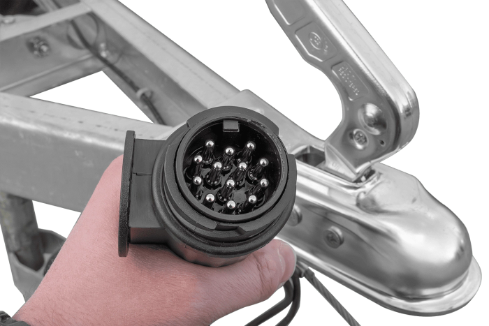 PKW-Anhänger auf Blattfedern 230×125 UNITRAILER GARDEN 230/R KIPP mit H-1100-Rahmen und grauer Plane-Neu